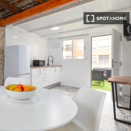Rent this studio apartment on Carrer de Juan Fabregat in 7, 46007 Valencia