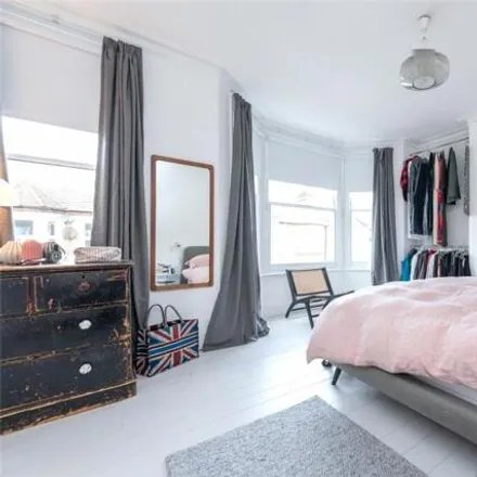 Image 7 - 141 Purves Road, Brondesbury Park, London, NW10 5TG, United Kingdom - Townhouse for sale