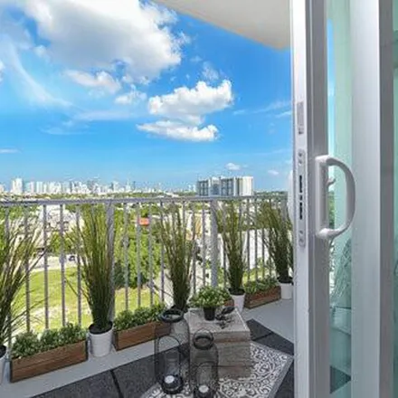 Image 3 - 514 Southwest 22nd Avenue, Miami, FL 33135, USA - Apartment for rent