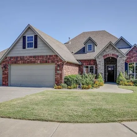 Buy this 3 bed house on 217 South 49th Street in Broken Arrow, OK 74014