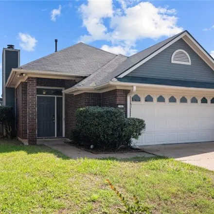 Buy this 3 bed house on 3304 Kingsford Place in Coleman Park, Bossier City