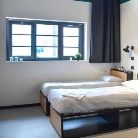 Rent this 1 bed room on Viale Suzzani in 125, Viale Giovanni Suzzani
