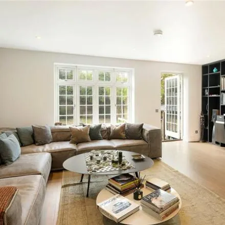 Image 2 - 103 Dovehouse Street, London, SW3 6JY, United Kingdom - Townhouse for sale
