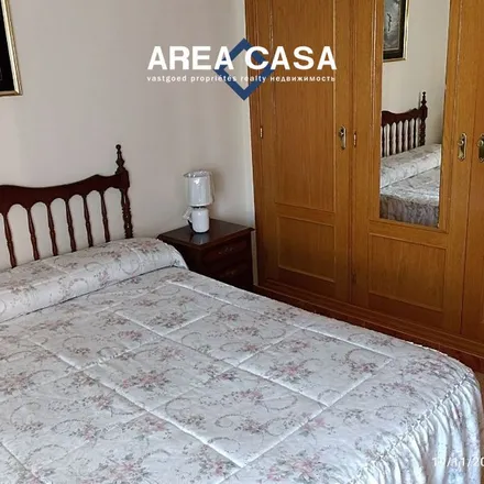 Rent this 3 bed apartment on Calle de la Marroquina in 22, 28030 Madrid