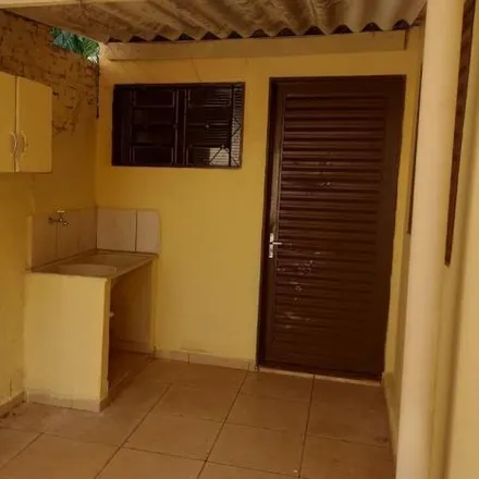 Rent this 2 bed house on Clinica Vidal Cirurgia Plástica in Rua Uchôa 497, Jardim Amêndola