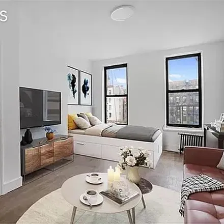 Rent this studio house on 269 East 10th Street in New York, NY 10009
