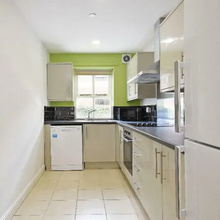Image 5 - Upper Hanover Street, Saint George's, Sheffield, S10 2BS, United Kingdom - Townhouse for rent