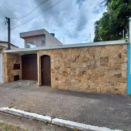 Buy this 3 bed house on Rua Antônio Marin in Vila Mazza, Suzano - SP