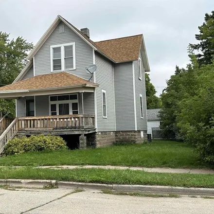 Buy this 4 bed house on 796 12th Avenue in Menominee, MI 49858