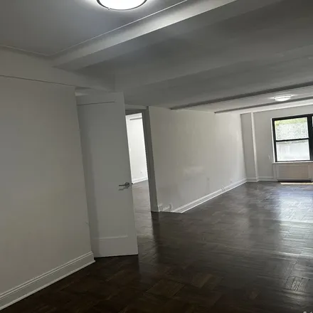 Image 4 - 137 East 38th Street, New York, NY 10016, USA - Apartment for rent