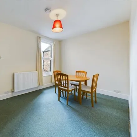 Image 3 - Cancer Research UK, 411 Ecclesall Road, Sheffield, S11 8PG, United Kingdom - Apartment for rent
