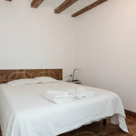 Rent this 1 bed apartment on Centre Excursionista de Catalunya in Carrer del Paradís, 08002 Barcelona