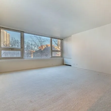 Image 3 - Hampden Green Condominium Association, 2728 North Hampden Court, Chicago, IL 60614, USA - Condo for sale