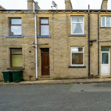 Buy this 3 bed townhouse on North John Street in Queensbury, BD13 2EE