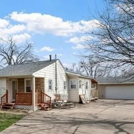 Buy this 3 bed house on 3089 Scott Avenue in Des Moines, IA 50317