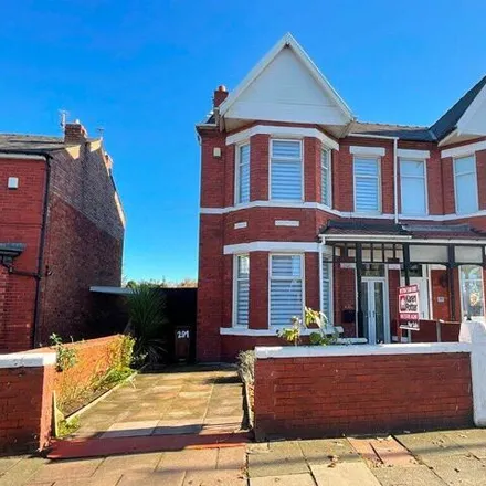 Buy this 4 bed duplex on Liverpool Rd/crown Hotel in Liverpool Road, Sefton