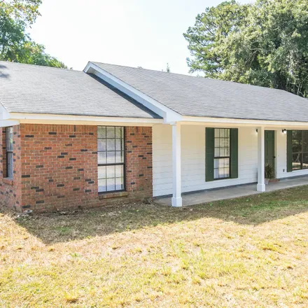 Buy this 3 bed house on 2199 Plum Street in Columbus, MS 39701