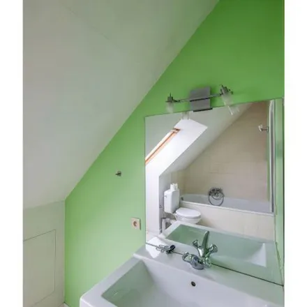 Rent this 3 bed apartment on Boterstraat 14 in 2811 Mechelen, Belgium