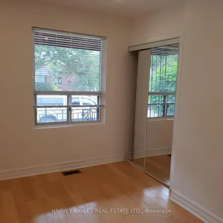 Image 3 - 681 Vaughan Road, Toronto, ON M6E 2Y8, Canada - Apartment for rent