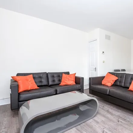 Image 2 - Finchley Road, London, NW3 6DH, United Kingdom - Apartment for rent