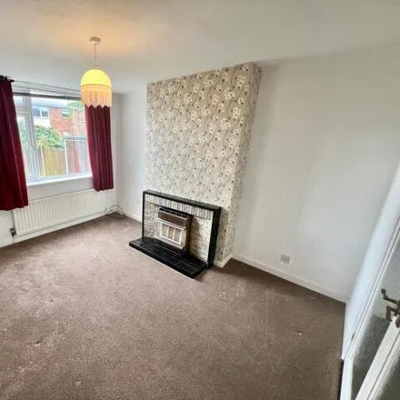 Image 3 - Silverdale Close, Coventry, CV2 1PX, United Kingdom - House for rent