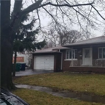 Rent this 3 bed house on 2622 Ontario Avenue in City of Niagara Falls, NY 14305