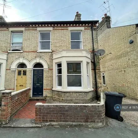 Rent this 5 bed house on 73 Hemingford Road in Cambridge, CB1 3BY