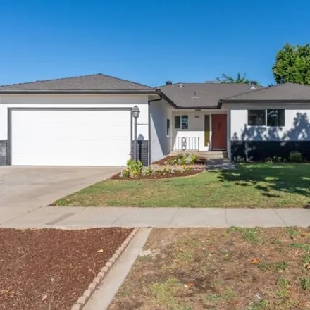 Buy this 4 bed house on 6219 N Bond St in Fresno, California