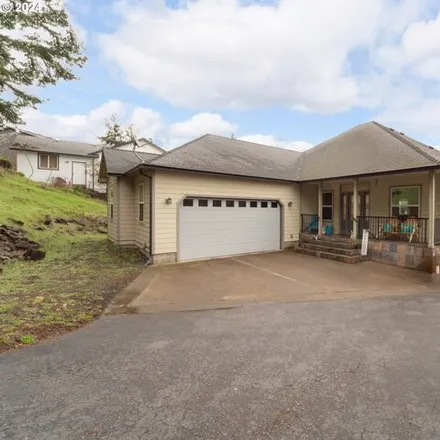 Buy this 4 bed house on 1895 Lake View Avenue in Sutherlin, Douglas County