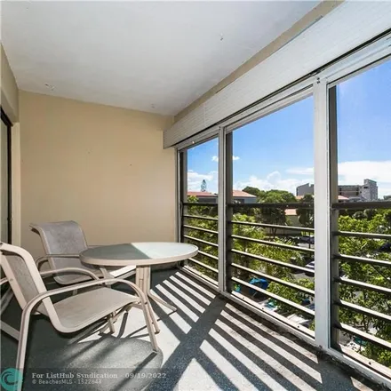 Buy this 2 bed condo on 2223 South Cypress Bend Drive in Pompano Beach, FL 33069
