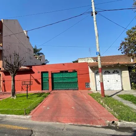 Buy this 2 bed house on Pilcomayo 2552 in 1827 Lanús Oeste, Argentina