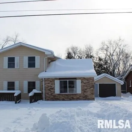 Buy this 2 bed house on 287 East Garfield Street in Kewanee, IL 61443