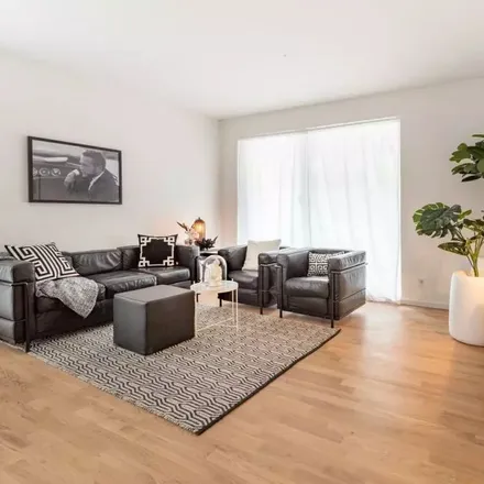 Rent this 4 bed apartment on Berswordtstraße 3 in 5, 7