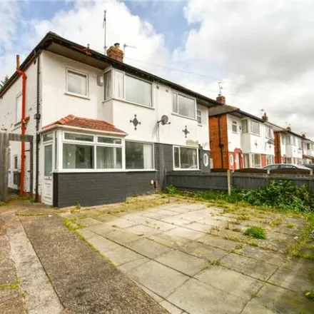Buy this 3 bed duplex on Durley Drive in Prenton, CH43 3AT