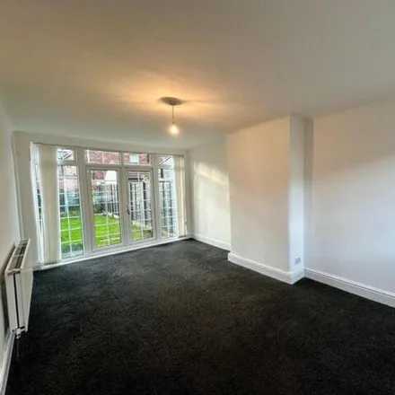 Image 3 - Parkfield Avenue, Sefton, L30 1PG, United Kingdom - Duplex for rent