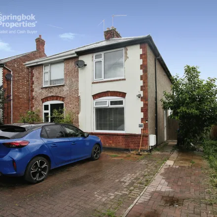 Image 1 - Lutterworth Road - House for sale