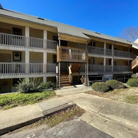 Rent this 1 bed condo on 3099 Huntleigh Drive in Raleigh, NC 27604