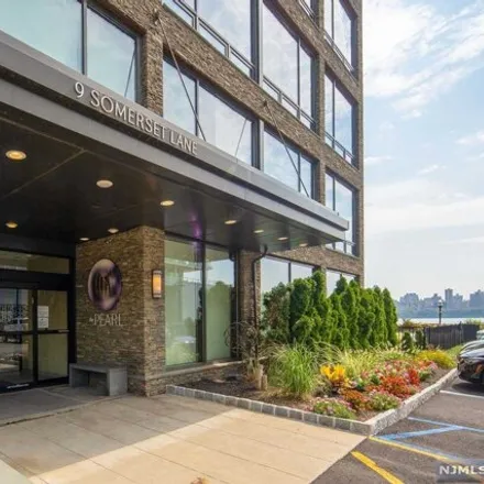 Image 1 - The Oyster, Main Street, Edgewater, Bergen County, NJ 07022, USA - Condo for sale