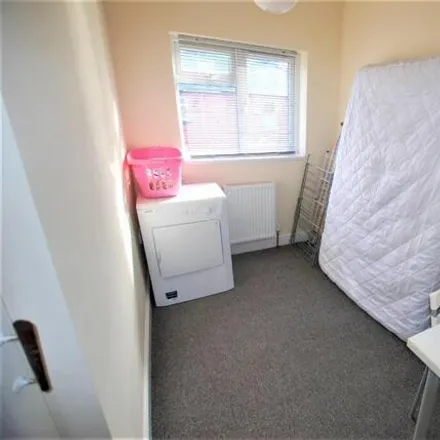 Image 5 - The Well, Neill Road, Sheffield, S11 8QH, United Kingdom - Townhouse for rent