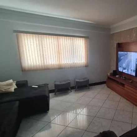 Buy this 3 bed house on Rua das Juritis in Cidade Jardim, Uberlândia - MG