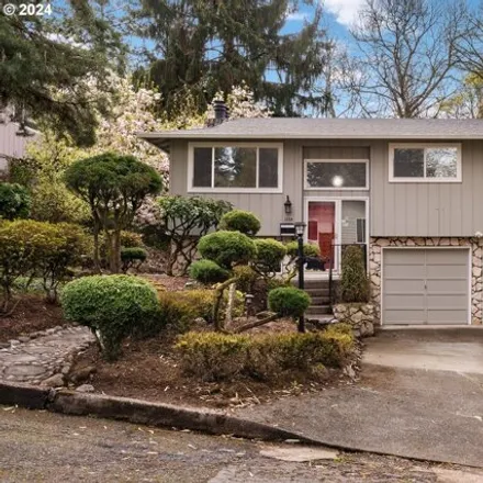 Buy this 3 bed house on 3804 Southeast Insley Street in Portland, OR 97202