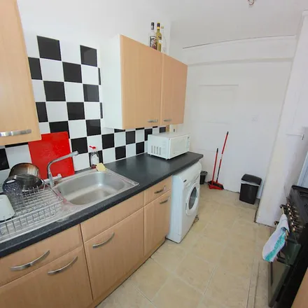 Rent this 3 bed apartment on Markazi Mosque in 9-11 Christian Street, St. George in the East