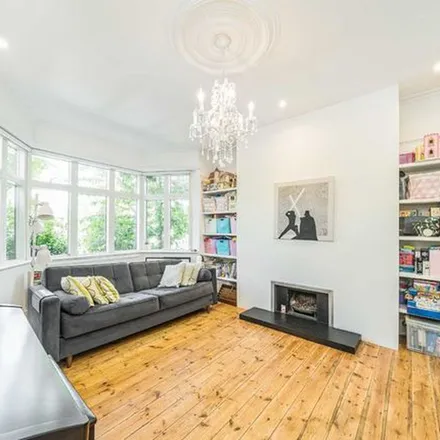 Rent this 5 bed duplex on 24 Cholmeley Crescent in London, N6 5EZ