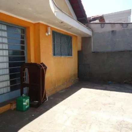 Buy this 2 bed house on Rua Bento Carlos in Jardim Maria Alice, São Carlos - SP