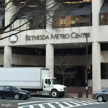 Image 3 - The Chase at Bethesda, 7500 Woodmont Avenue, Bethesda, MD 22814, USA - Condo for rent