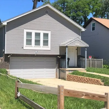 Buy this 2 bed house on 3624 Rywick Drive in Rolling Meadows, IL 60008