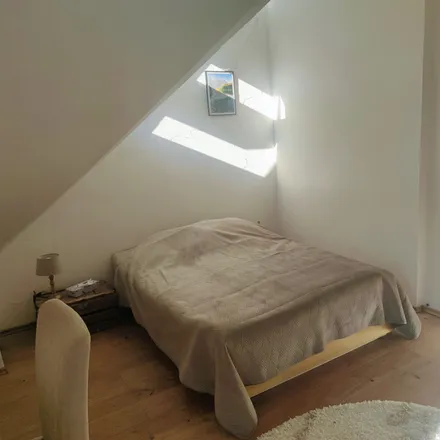 Rent this 2 bed apartment on Amboßstraße 2 in 40547 Dusseldorf, Germany