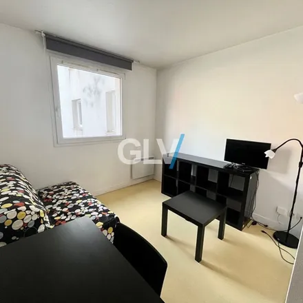 Image 3 - 8 Rue des Myosotis, 59037 Lille, France - Apartment for rent