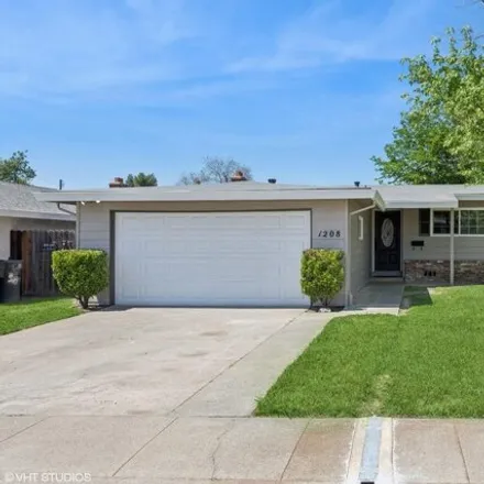 Buy this 3 bed house on 1208 Sheridan Avenue in Roseville, CA 95661