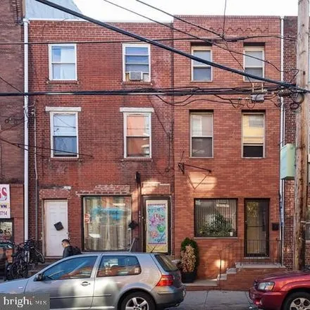 Buy this studio townhouse on 930 South 8th Street in Philadelphia, PA 19147